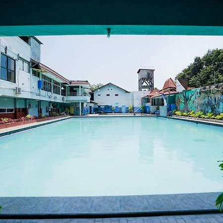 OYO 1652 Hotel Tampiarto Probolinggo Esterno foto